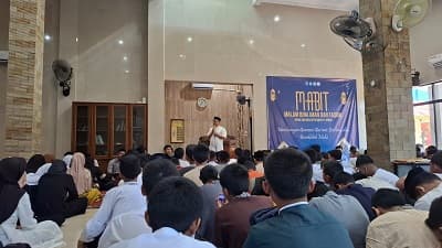 Gelar Pesantren Kilat, IKPM Depok Gandeng Ratusan Pelajar SMPN 11 Depok